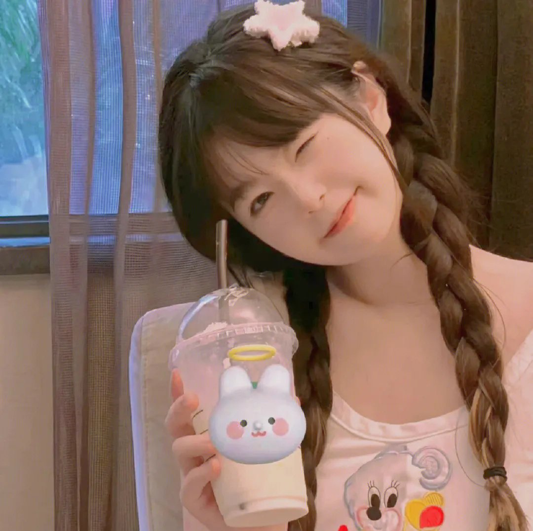津津井小姐