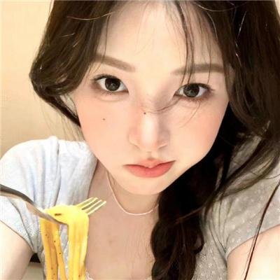 玉米上的麻雀